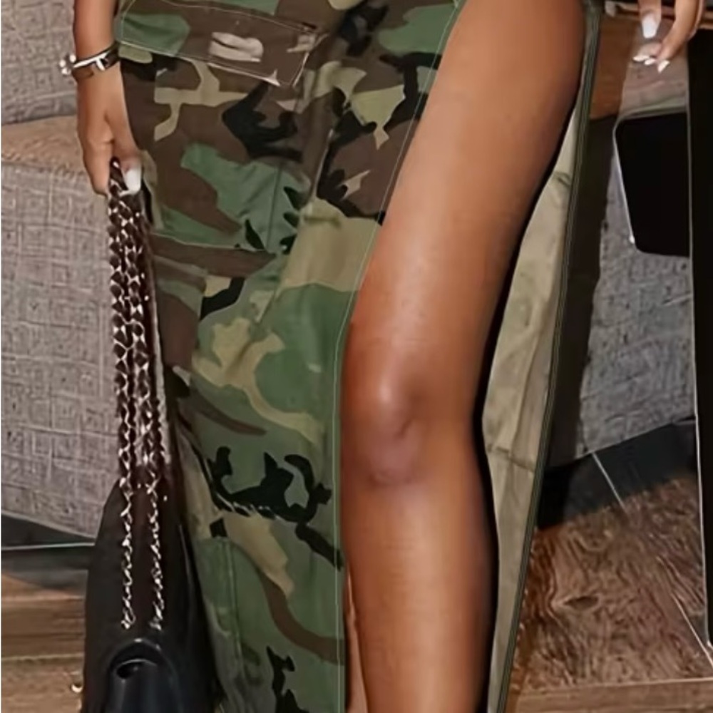 Camouflage High-Slit Skirt